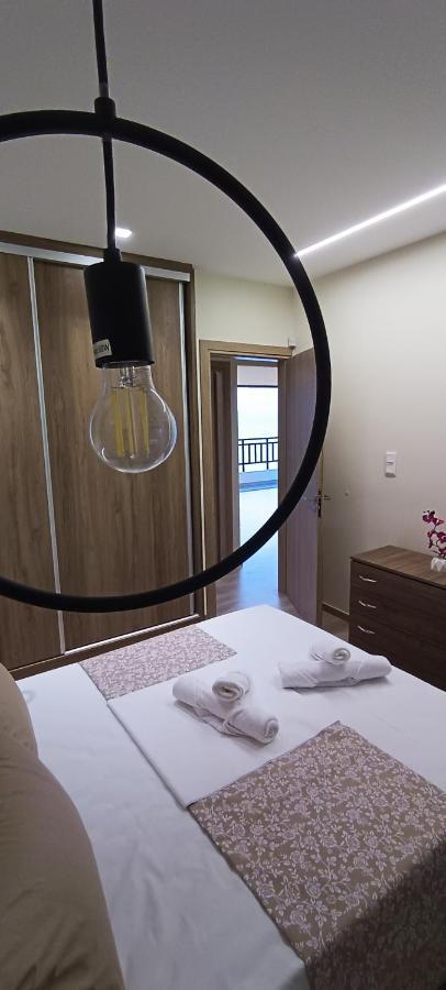 Blue Seaview Suites Piraeus Ngoại thất bức ảnh