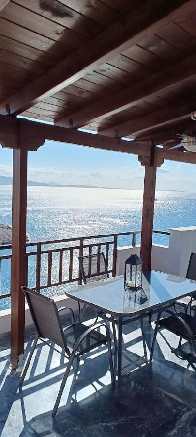 Blue Seaview Suites Piraeus Ngoại thất bức ảnh